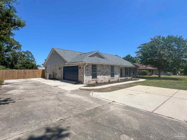 7342 Wymart Rd in Pensacola, FL - Building Photo - Building Photo