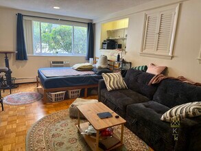81 Green St in Brookline, MA - Building Photo - Building Photo
