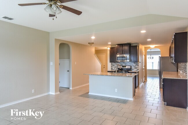 14008 Shivers Cv in San Antonio, TX - Building Photo - Building Photo