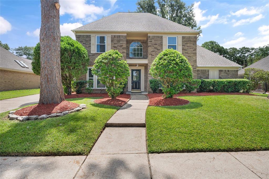 15127 Greenleaf Ln in Houston, TX - Building Photo