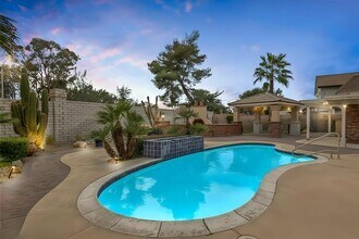 9 Quail Run Rd in Henderson, NV - Building Photo - Building Photo