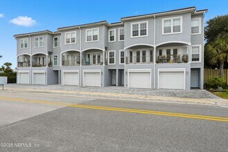 1330 2nd St S in Jacksonville Beach, FL - Building Photo - Building Photo