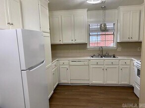 310 A Mildred St in Conway, AR - Foto de edificio - Building Photo