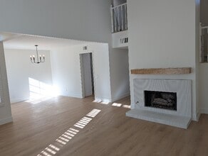 47 Wellesley in Irvine, CA - Building Photo - Building Photo