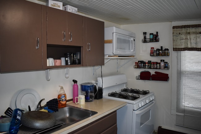 34 S Adams St in Akron, OH - Foto de edificio - Building Photo