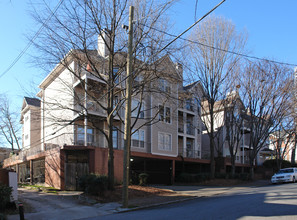 Piedmont Courtyard in Atlanta, GA - Building Photo - Building Photo