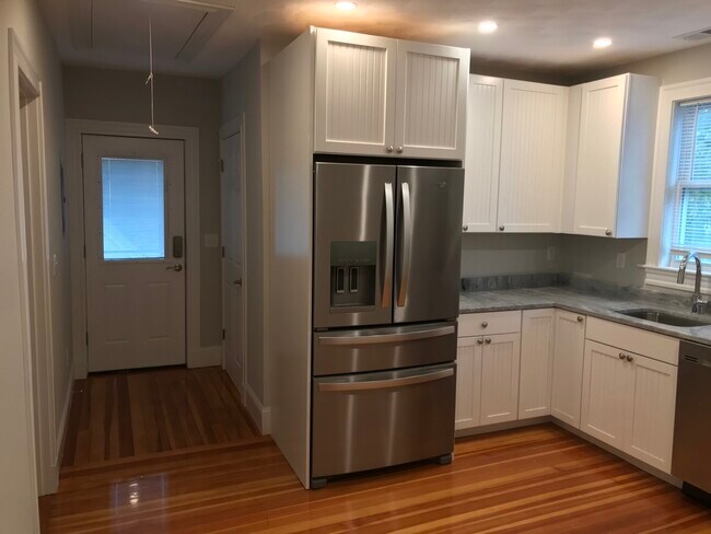 305 Highland Ave, Unit 3 in Somerville, MA - Building Photo - Building Photo