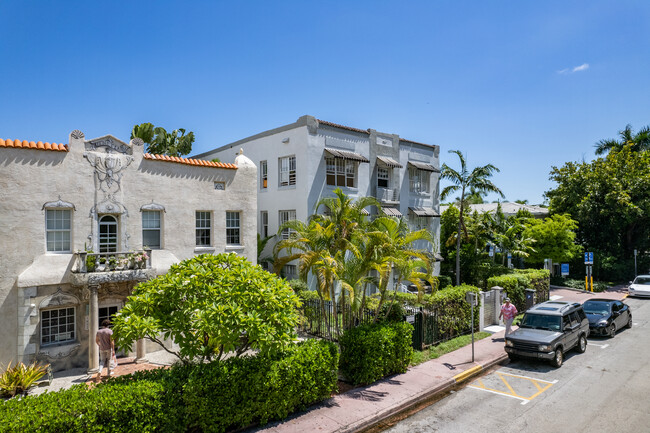 Triumph Condominiums in Miami Beach, FL - Building Photo - Building Photo