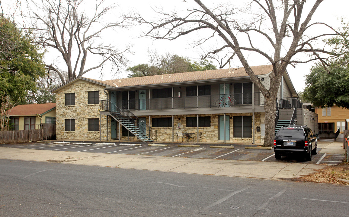 Stonehouse Apartments in Austin, TX - Building Photo