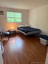 6 Evergreene Rd in Wallingford, CT - Building Photo - Building Photo