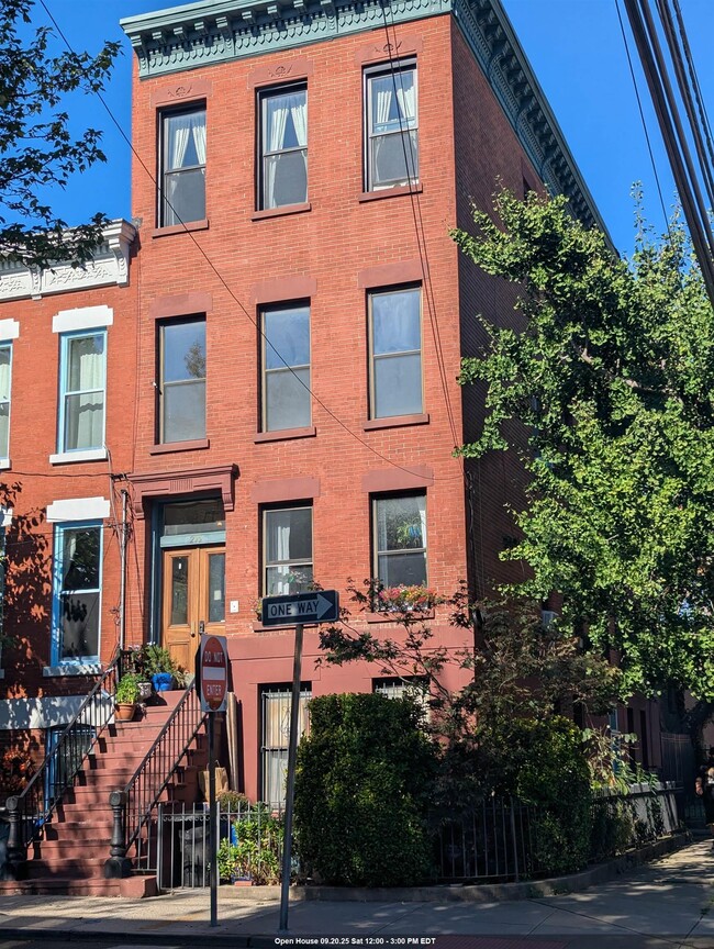 property at 295 Monmouth St