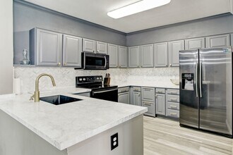 2111 Welch St in Houston, TX - Building Photo - Building Photo