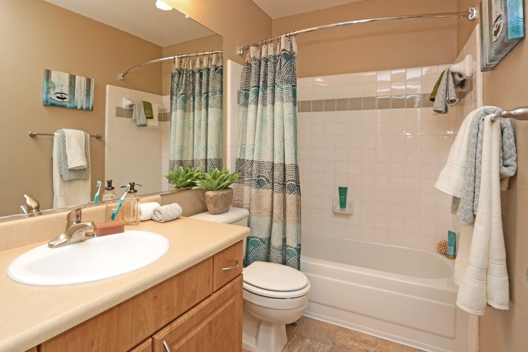Rosemeade at Olympus Pointe in Roseville, CA - Building Photo
