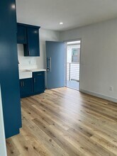 52 Argonne Ave in Long Beach, CA - Building Photo - Building Photo