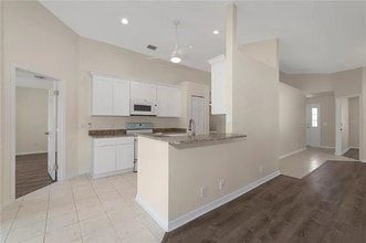 1401 Hedgewood Cir in North Port, FL - Building Photo - Building Photo