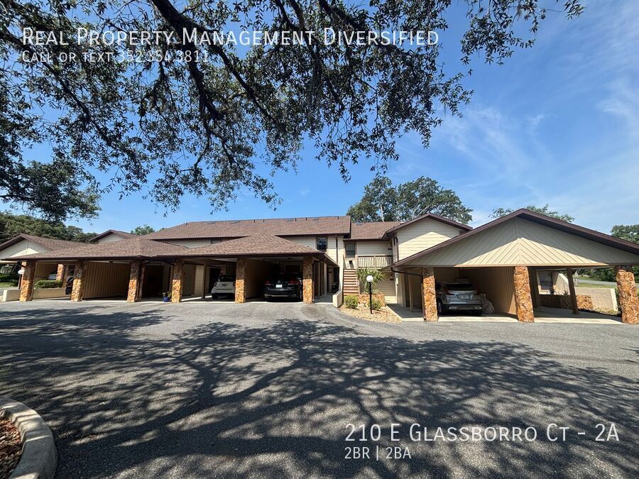 210 E Glassboro Ct in Hernando, FL - Building Photo