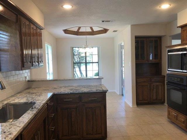 1113 Tahlequah Trail in Carrollton, TX - Building Photo