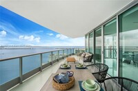 1331 Brickell Bay Dr, Unit 2511 in Miami, FL - Foto de edificio - Building Photo