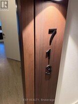 425 Front St E in Toronto, ON - Building Photo