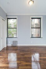 221 E 11th St, Unit 2CD in New York, NY - Building Photo - Building Photo