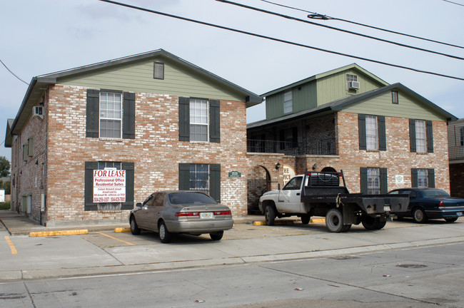 3535 Ridgelake Dr in Metairie, LA - Building Photo - Building Photo