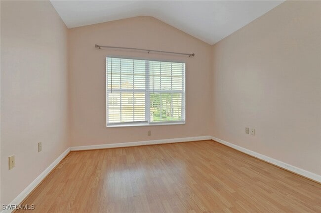 property at 936 Hampton Cir