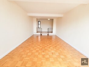 GRAND CONCOURSE in Bronx, NY - Building Photo - Building Photo