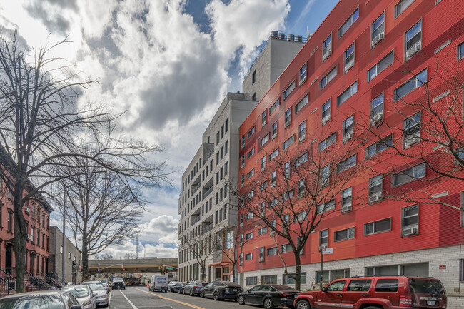 58 Vanderbilt Ave in Brooklyn, NY - Building Photo - Building Photo