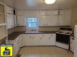 412 Madison St in Sheboygan Falls, WI - Building Photo - Building Photo