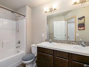 2531 Jacaranda Ave in Bremerton, WA - Building Photo - Building Photo