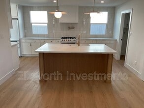 5644 Regis Ave in San Diego, CA - Building Photo - Building Photo