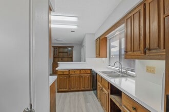 4015 St Christopher Ln in Dallas, TX - Building Photo - Building Photo