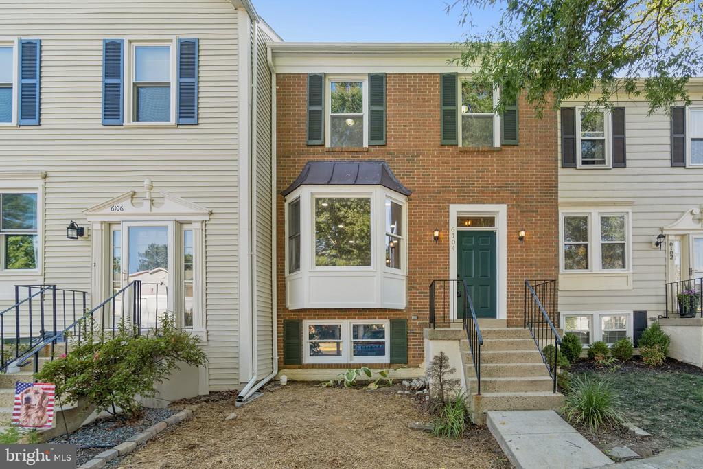 6104 Joust Ln in Alexandria, VA - Building Photo