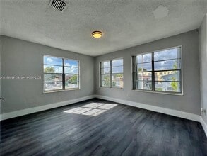 301 SW 10th Ave in Miami, FL - Building Photo - Building Photo
