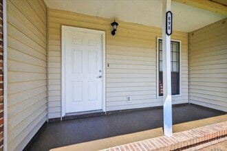 898 Meginnis Ln in Tallahassee, FL - Building Photo - Building Photo