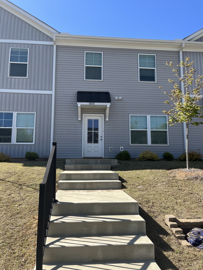 property at 104 Dogwood Village Trl