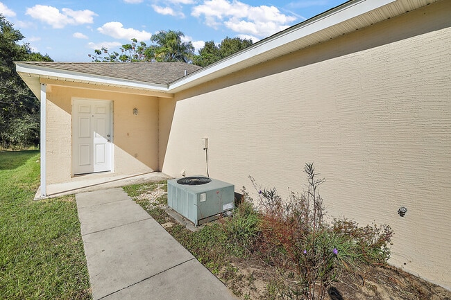537 Paulling Dr in Leesburg, FL - Building Photo - Building Photo