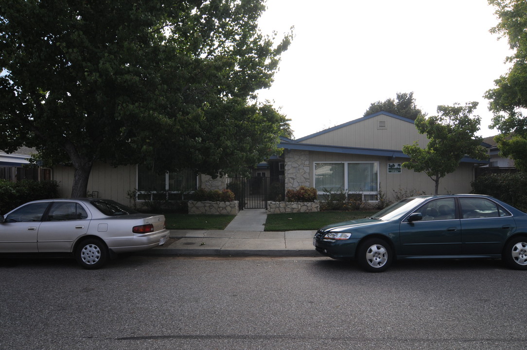 Sobrato Apartments in Campbell, CA - Building Photo