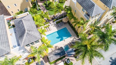 2314 Vintage Dr in Lighthouse Point, FL - Building Photo - Building Photo