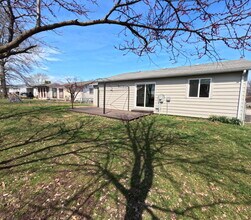 310 Roanoke Dr in Warrenton, MO - Building Photo - Building Photo