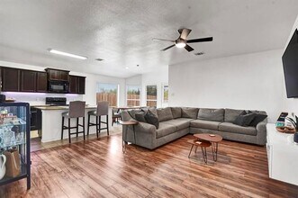 9001 Mossy Creek Ln in Fort Worth, TX - Building Photo - Building Photo