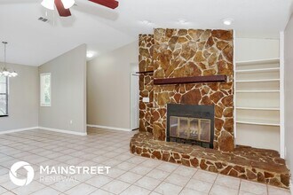 4303 Ponds Dr in Cocoa, FL - Foto de edificio - Building Photo