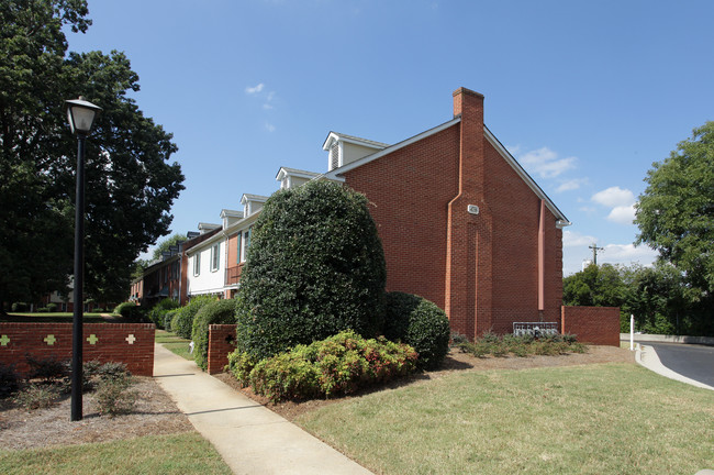 Old Towne in Charlotte, NC - Foto de edificio - Building Photo