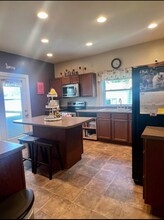 1006 S Rowley St in Mitchell, SD - Building Photo - Building Photo