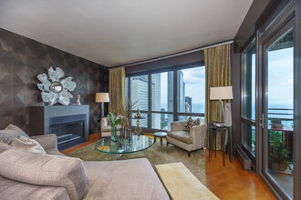 130 N Garland Ct, Unit 4105 in Chicago, IL - Building Photo - Building Photo