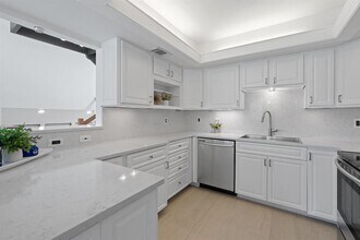 1821 Westlake Dr in Austin, TX - Building Photo - Building Photo