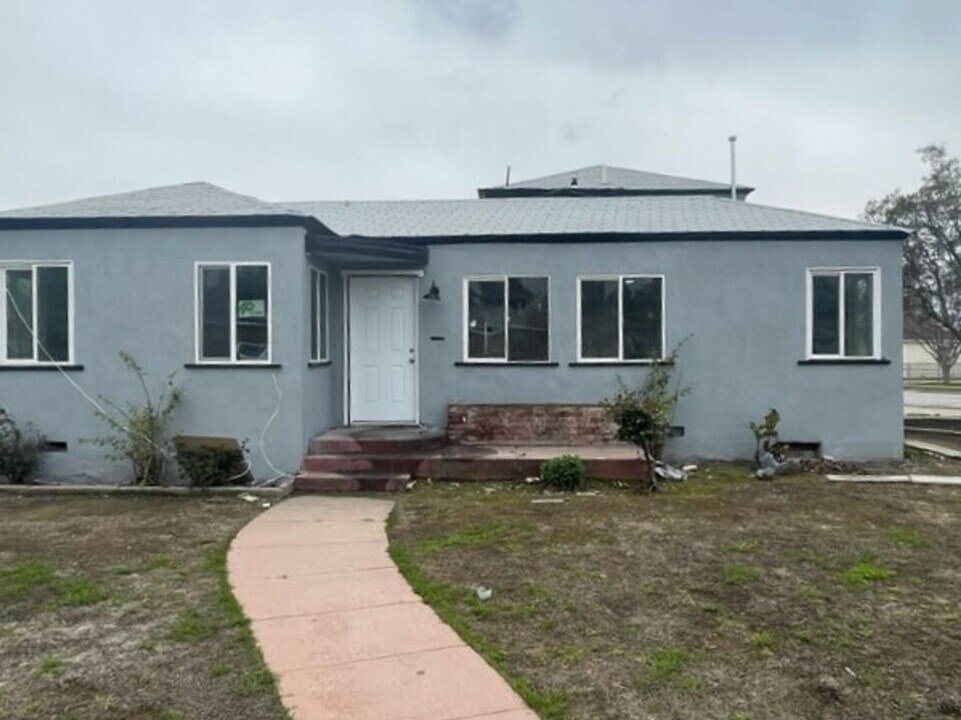 623 Ann Arbor Dr in Bakersfield, CA - Building Photo