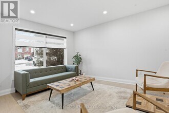 108 Greenshire Dr in Hamilton, ON - Building Photo - Building Photo