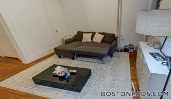 452 Park Dr in Boston, MA - Building Photo