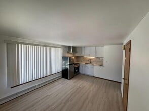 969 Gail Ave in Neenah, WI - Building Photo - Building Photo